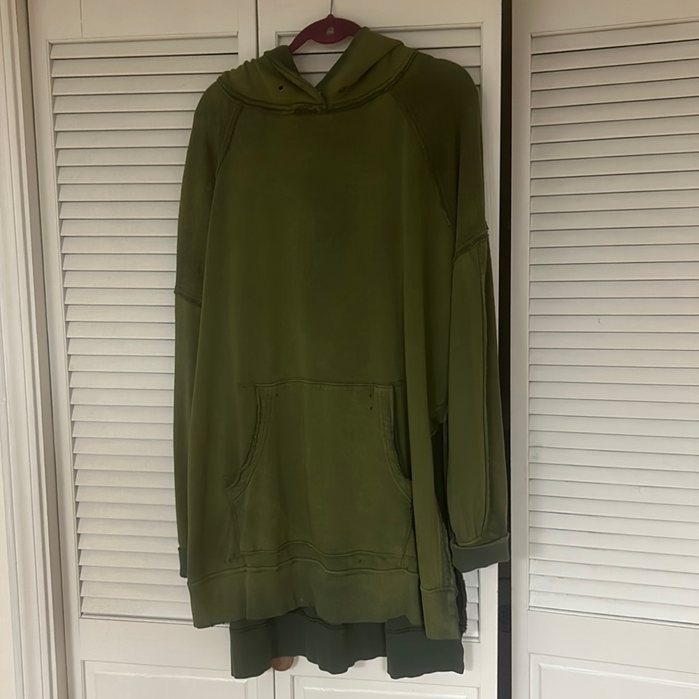 Oversized Free People sweatshirt. Size L